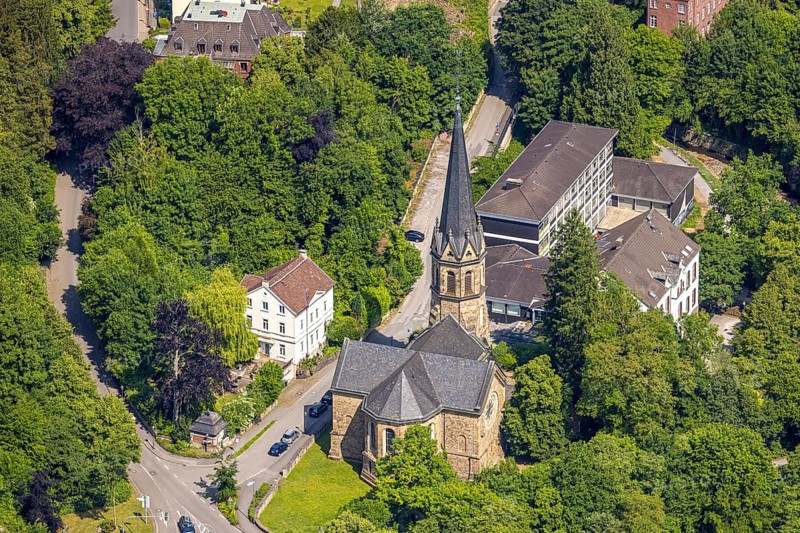Aerial view, EventKirche Langenberg venue, catholic kindergarten and public library, Langenberg, Velbert, Ruhr area, North Rhine-Westphalia, Germany, place of worship, DE, Europe, faith community, place of worship, holy place, kindergarten, day care centre, day care centre, church, church community, day care centre, denomination, aerial view, aerial photography, aerial photography, religion, religious site, overview, bird's eye view, birds-eyes view, overview