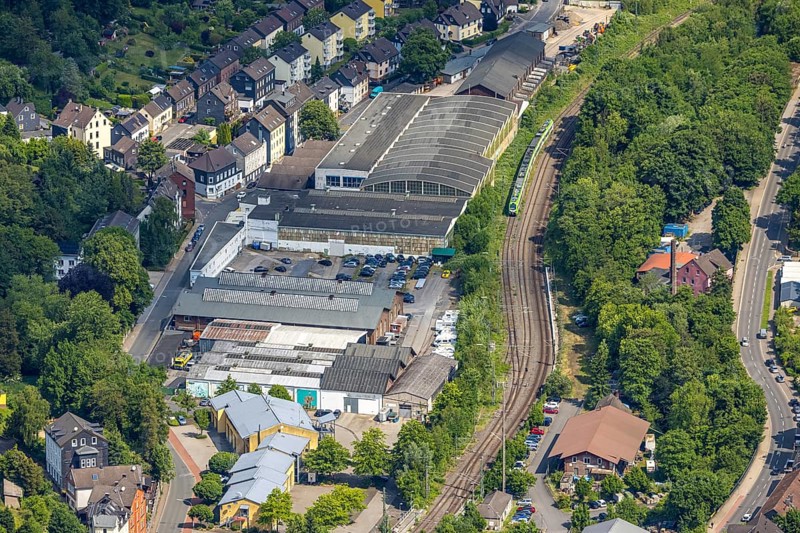 Aerial view, commercial area Vosskuhlstraße, Langenberg, railway tracks and suburban railway, Velbert, Ruhr area, North Rhine-Westphalia, Germany, DE, Europe, commercial enterprises, commercial area, commercial property, commercial park, commercial location, commercial use, property tax, real estate, industrial area, industrial location, aerial photograph, aerial photography, aerial photography, overview, bird's eye view, residential area, living and living, residential area, residential quality, residential quarter, residential estate, residential area, bird's eye view, overview