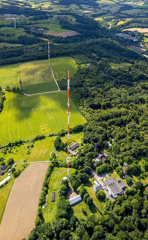 Aerial photo, radio masts Westdeutscher Rundfunk transmitter Langenberg in nature reserve, WDR satellite dish, Oberbonsfeld, Velbert, Ruhr area, North Rhine-Westphalia, Germany, DE, Europe, Langenberg, aerial photo, aerial photography, aerial photography, overview, bird's-eye view, birds-eyes view, overview