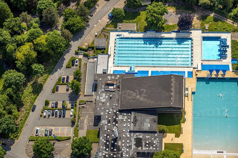 Aerial view, Panoramabad Velbert-Neviges outdoor and indoor swimming pool, Neviges, Velbert, Ruhr area, North Rhine-Westphalia, Germany, bathing establishment, bathing resort, DE, Europe, outdoor swimming pool, leisure activities, aerial view, aerial photography, aerial photography, swimming pool, swimming pool, overview, bird's-eye view, overview