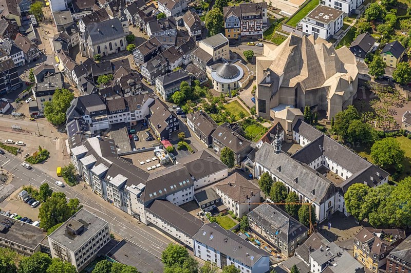 Aerial view, futuristic roof construction of the catholic church Mariendom, Franciscan monastery Hardenberg with catholic parish church St. Mariä Empfängnis, round building parish centre Glocke, Neviges, Velbert, Ruhr area, North Rhine-Westphalia, Germany, DE, Europe, aerial view, aerial photography, aerial photography, overview, bird's-eye view, overview