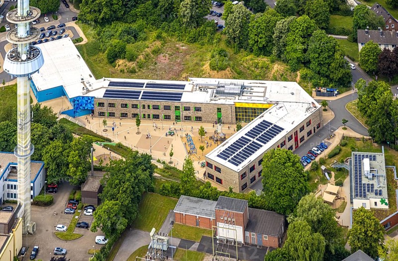 Aerial view, Kastanienallee primary school, Velbert (sturgeon) telecommunications tower, Velbert, Ruhr area, North Rhine-Westphalia, Germany, architecture, educational institution, view from above, DE, education, Europe, Velbert telecommunications tower, television transmitter, building, primary school, green areas, houses, infrastructure, Kastanienallee, Kita Kastanienallee, Kolping Kindergarten, aerial view, aerial photography, aerial photography, neighbourhood, radio tower, school, city, Telebert, tower, overview, bird's-eye view, German cityscape, above, overview, urban environment, VelbertMitte