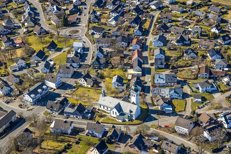 Aerial view, Roman Catholic parish church St. Kunibertus Kirche Hünsborn und Wohngebiet Ortsansicht Ortsteil Hünsborn, Wenden, Sauerland, North Rhine-Westphalia, Germany, place of worship, DE, Europe, place of worship, property tax, holy place, real estate, church, parish, aerial view, aerial photography, aerial photography, religion, religious site, overview, bird's-eye view, residential area, living and life, residential area, residential quality, residential neighbourhood, housing estate, residential area, birds-eyes view, overview
