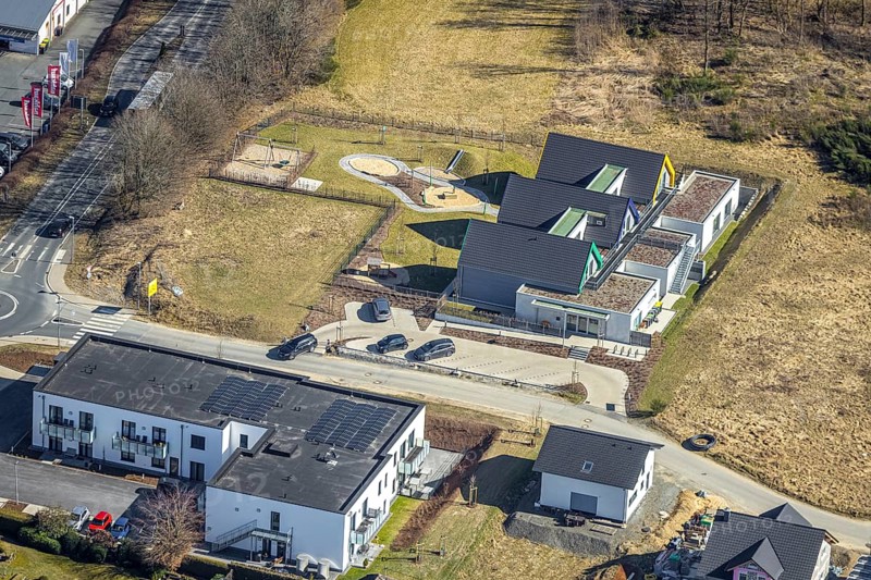 Aerial view, construction site and new building Kita GFO Kindergarten St. Anna Hünsborn, Über der Delle, shopping centre Nahkauf supermarket at roundabout Siegener Straße, Hünsborn, Wenden, Sauerland, North Rhine-Westphalia, Germany, DE, Europe, kindergarten, day care centre, day care centre, aerial view, aerial photography, aerial photography, overview, bird's-eye view, overview