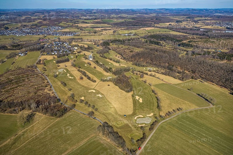 Aerial view, golf course Dörnscheid, Golfclub Siegen-Olpe, golf meadow and bunker with golf player, general view and distant view, Römershagen, Wenden, Sauerland, North Rhine-Westphalia, Germany, DE, Europe, aerial view, aerial photography, aerial photography, overview, bird's-eye view, overview