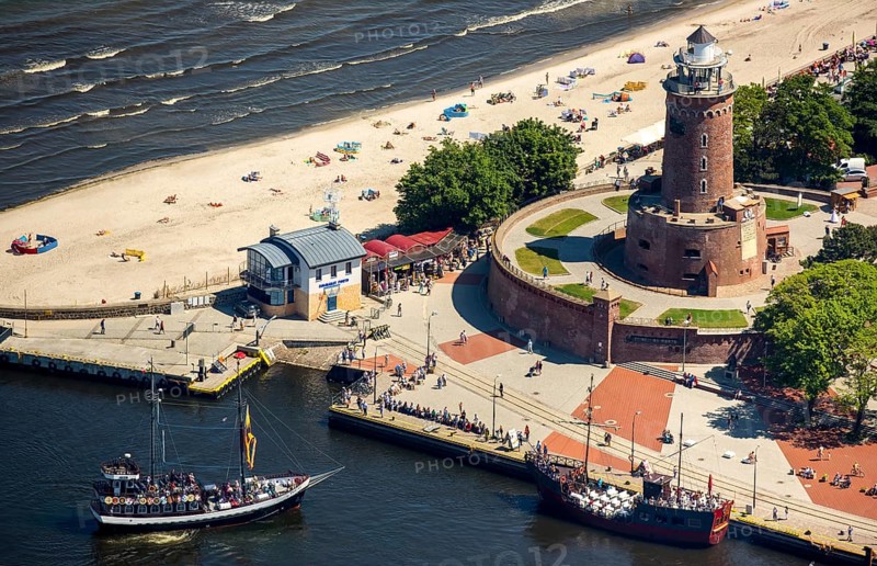 KoÅ'obrzeg, Kolobrzeg, lighthouse with bastion, Baltic Sea beach, Baltic Sea coast, Województwo zachodniopomorskie, Poland, Kolobrzeg, Województwo zachodniopomorskie, PL, Europe, aerial view, birds-eyes view, aerial photography, overview, bird's eye view, northern Poland