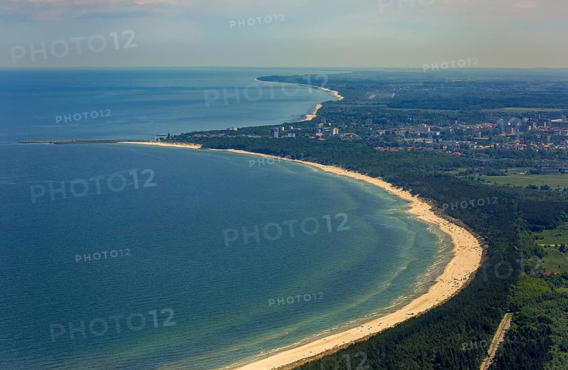 KoÅ'obrzeg, Kolberg, Baltic Sea beach, Dzwirzyno, Baltic Sea coast, Województwo zachodniopomorskie, Poland, Dzwirzyno, Województwo zachodniopomorskie, PL, Europe, aerial view, birds-eyes view, aerial photography, aerial photography, overview, bird's eye view, northern Poland