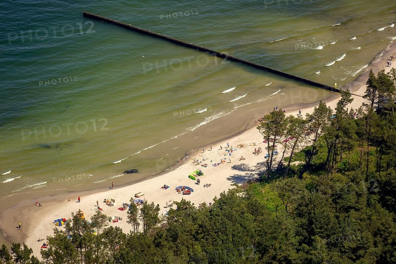 Beach west of KoÅ'obrzeg, Kolobrzeg, Dzwirzyno, Baltic Sea coast, Województwo zachodniopomorskie, Poland, Dzwirzyno, Województwo zachodniopomorskie, PL, Europe, aerial view, birds-eyes view, aerial photography, overview, bird's eye view, northern Poland