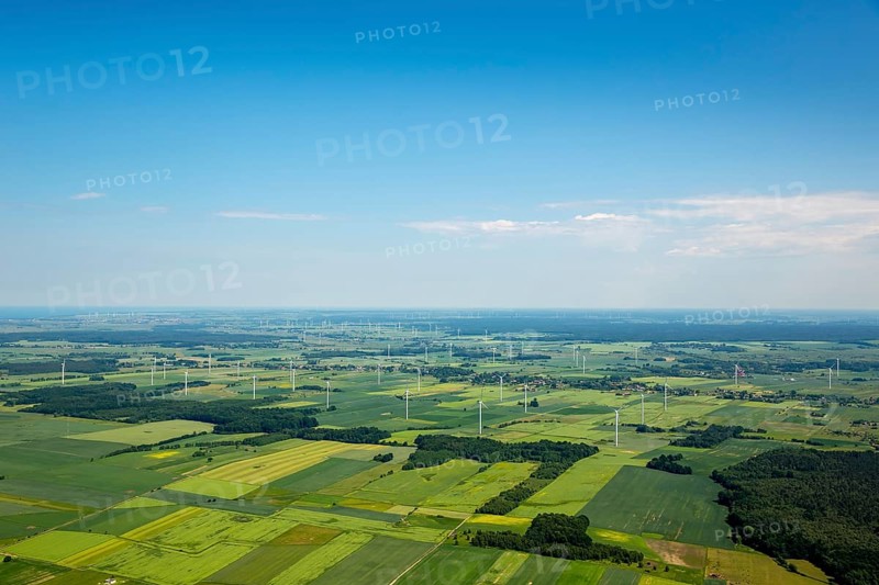 Wind farm, wind turbines, Wierciszewo, Wandhagen, Hinterpommern, Baltic Sea coast, Województwo zachodniopomorskie, Poland, Województwo zachodniopomorskie, PL, Europe, aerial photo, birds-eyes view, aerial photography, aerial photography, overview, bird's-eye view, northern Poland