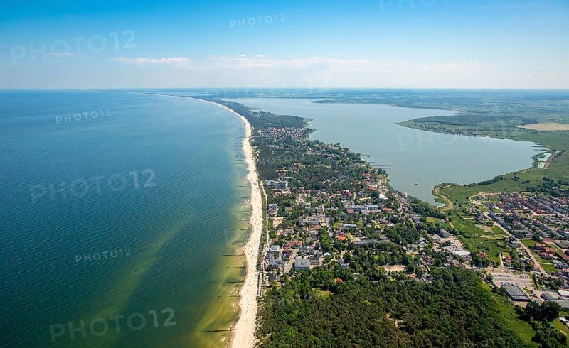 Gmina Mielno, Jamunder See, lagoon-like Jamno, Hinterpommern, Großmöllen, Groß Möllen, Baltic Sea coast, Wojewóüdztwo zachodniopomorskie, Poland, Województwo zachodniopomorskie, PL, Europe, aerial view, birds-eyes view, aerial photography, overview, bird's eye view, northern Poland