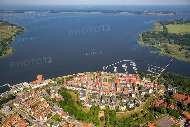 KamieÅ Pomorski, River Dziwna Dievenow, Cammin, Kammin, Baltic Sea coast, Województwo zachodniopomorskie, Poland, Kamien Pomorski, Województwo zachodniopomorskie, PL, Europe, aerial view, birds-eyes view, aerial photography, aerial photography, overview, bird's eye view, northern Poland