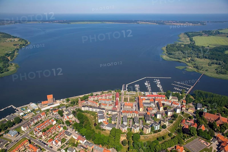 KamieÅ Pomorski, River Dziwna Dievenow, Cammin, Kammin, Baltic Sea coast, Województwo zachodniopomorskie, Poland, Kamien Pomorski, Województwo zachodniopomorskie, PL, Europe, aerial view, birds-eyes view, aerial photography, aerial photography, overview, bird's eye view, northern Poland