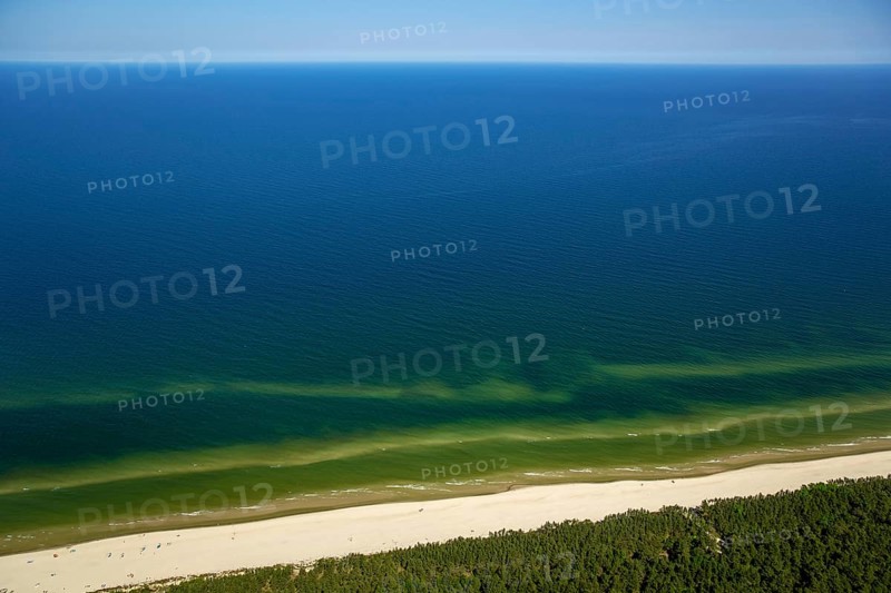 Pogorzelica, blue Baltic Sea water, Baltic Sea coast, Wojewóüdztwo zachodniopomorskie, Poland, Województwo zachodniopomorskie, PL, Europe, aerial view, birds-eyes view, aerial photography, aerial photography, overview, bird's eye view, northern Poland