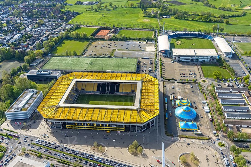 Aerial view, Aachener Tivoli, football stadium in Soers sports park, home ground of Alemannia Aachen football club, Circus-Theatre Roncalli circus tents, Chio Aachen stadium for equestrian tournament, Laurensberg, Aachen, Rhineland, North Rhine-Westphalia, Germany, football stadium, Soers sports park, home ground, football club, Alemannia Aachen, Circus Theatre Roncalli, circus tents, Chio Aachen Stadium, equestrian tournament, sport, leisure, architecture, venue, open-air, urban, green spaces, buildings, infrastructure, stadiums, circus, circus, equestrian, football, events, tournaments, tents, aerial view, perspective