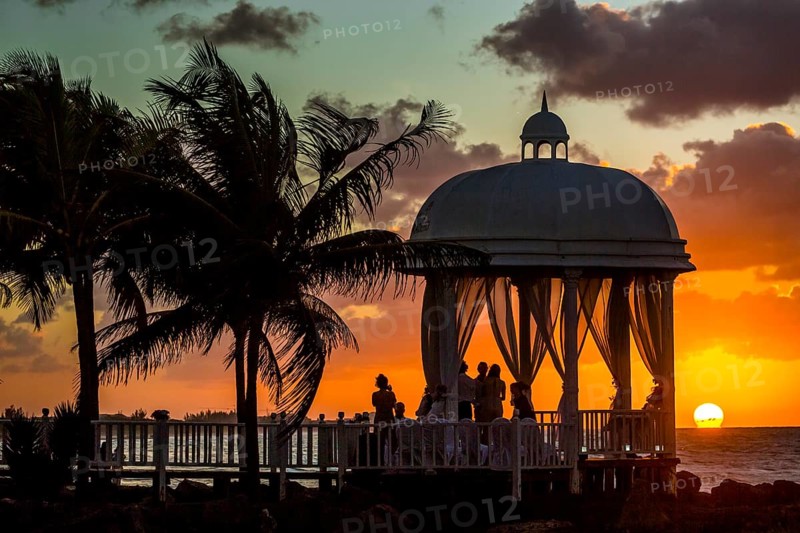 Wedding pavilion on the beach of Varadero with sunset in the hotel complex PARADISUS VARADERO RESORT SPA, Varadero, Cuba, Matanzas, Cuba, Central America