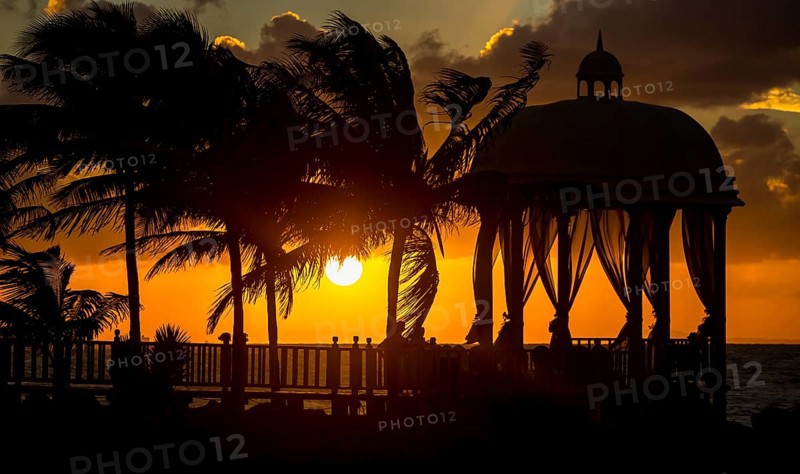 Wedding pavilion on the beach of Varadero with sunset in the hotel complex PARADISUS VARADERO RESORT SPA, Varadero, Cuba, Matanzas, Cuba, Central America