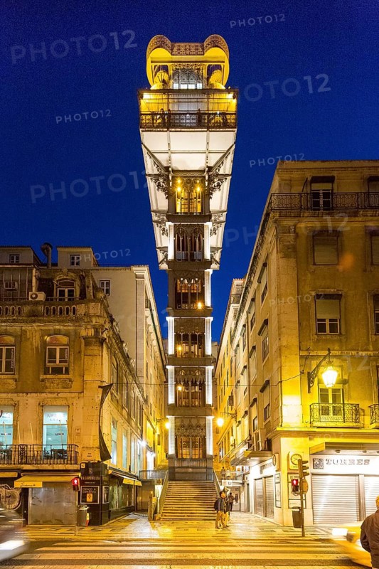 The most famous lift in Portugal Elevador do Município or Elevador da Biblioteca and Elevador de S. Julião, Lisbon, District of Lisbon, Portugal