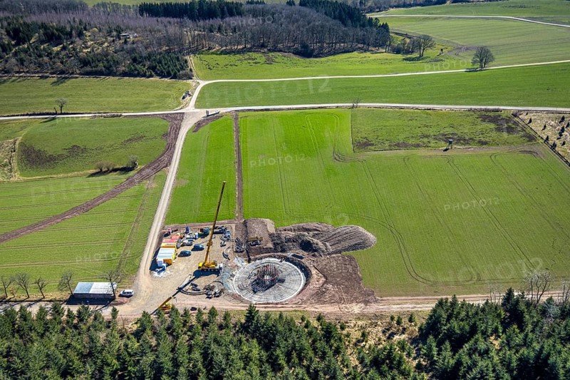Aerial view, construction site with construction crane for wind turbine wind power plant at Eichenberg, meadows and fields, Amecke, Sundern, Sauerland, North Rhine-Westphalia, Germany, construction work, construction area, building site, building plots, construction project, construction site, DE, Europe, aerial view, aerial photography, aerial photography, new construction, overview, bird's-eye view, bird's-eye view, overview