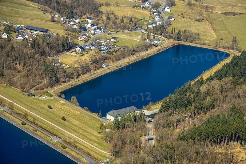 Aerial view, Sorpesee, equalising basin, Hachen, Sundern, Sauerland, North Rhine-Westphalia, Germany, DE, Europe, aerial photography, aerial photography, aerial photography, recreation area, lake, Sorpe dam, overview, bird's-eye view, overview