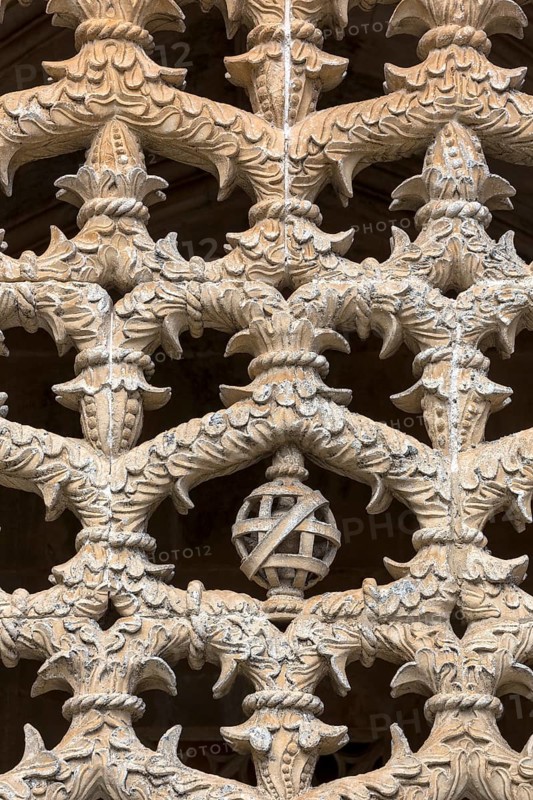 Manueline tracery in the cloister, Monastery of Santa Maria da VitÃüria, UNESCO World Heritage Site, Monastery Church of Batalha, Mosteiro da Batalha, Batalha, Leiria District, Portugal, Europe, aerial view, birds-eyes view, Travel, Travel Photography
