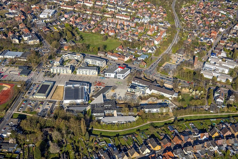 Aerial view, Campus South with Overbergschule Gem. Grundschule and Städt. Selm, Münsterland, North Rhine-Westphalia, Germany, education, educational institution, DE, Europe, primary school, property tax, real estate, educational institute, aerial view, aerial photography, aerial photography, school, overview, bird's-eye view, residential area, residential area, residential quality, residential neighbourhood, residential estate, residential district, bird's-eye view, overview