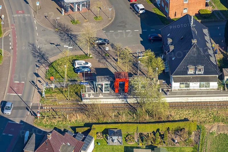 Aerial view, Selm-Beifang station, Beifang, Selm, Münsterland, North Rhine-Westphalia, Germany, railway area, station, platform, DE, Deutsche Bahn AG, Europe, railway tracks, tracks, aerial view, aerial photography, aerial photography, overview, bird's-eye view, birds-eyes view, overview
