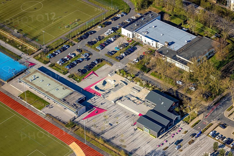 Aerial view, Campusplatz Nord with ground painting and rest areas, skate park, Selm, Münsterland, North Rhine-Westphalia, Germany, DE, Europe, aerial view, aerial photography, aerial photography, overview, bird's-eye view, overview