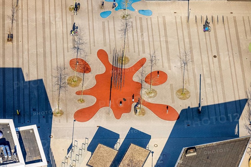 Aerial view, Campusplatz Süd with ground painting and resting places, Selm, Münsterland, North Rhine-Westphalia, Germany, DE, Europe, aerial view, aerial photography, aerial photography, overview, bird's eye view, birds-eyes view, overview