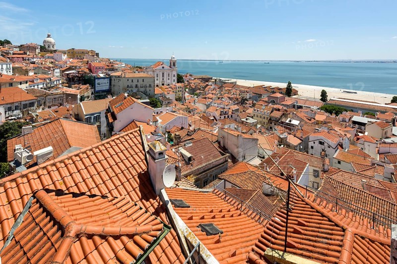 View over the red roofs of Lisbon to the Cathedral SÃ©, Lisbon, Lisbon District, Portugal, Europe, aerial view, birds-eyes view, Travel, Travel Photography