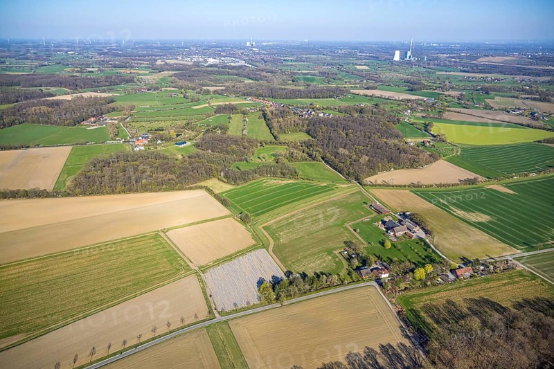 Aerial view, meadows and fields with distant view, view to the district Langern, Werne, Münsterland, North Rhine-Westphalia, Germany, DE, Europe, aerial view, aerial photography, aerial photography, Selm, overview, bird's-eye view, overview