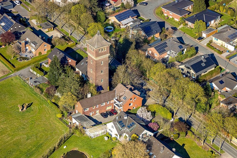 Aerial view, water tower in Cappenberg, rectangular water tower in brick construction, Selm, Münsterland, North Rhine-Westphalia, Germany, DE, Europe, aerial view, aerial photography, aerial photography, tower, overview, bird's-eye view, overview