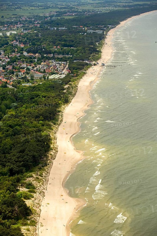 UnieÅ'cie, nest, West Pomerania, sandy beach, fishing boats, beach life, Baltic Sea coast, Województwo zachodniopomorskie, Poland, Uniescie, Województwo zachodniopomorskie, PL, Europe, aerial photo, birds-eyes view, aerial view, aerial photography, overview, bird's eye view, northern Poland