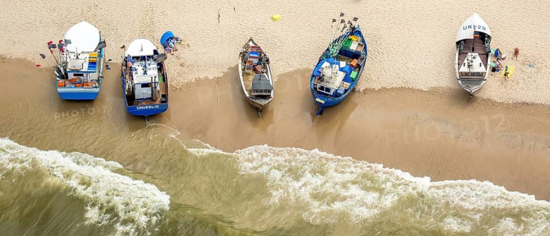 UnieÅ'cie, nest, West Pomerania, sandy beach, fishing boats, beach life, Baltic Sea coast, Województwo zachodniopomorskie, Poland, Uniescie, Województwo zachodniopomorskie, PL, Europe, aerial photo, birds-eyes view, aerial view, aerial photography, overview, bird's eye view, northern Poland