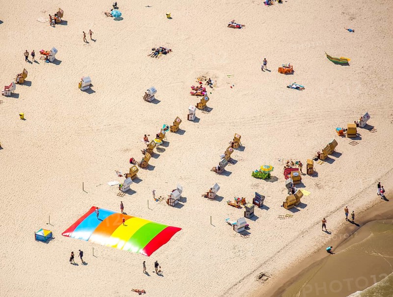 Sandy beach beach, beach chairs, KoÅ'obrzeg, Baltic Sea coast, holiday region, Województwo zachodniopomorskie, Poland, Kolobrzeg, Województwo zachodniopomorskie, PL, Europe, aerial view, birds-eyes view, aerial photography, overview, bird's eye view, northern Poland