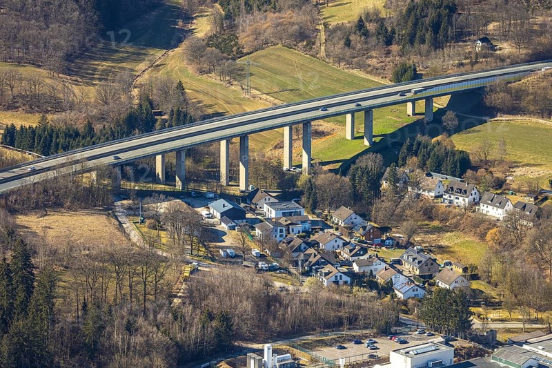 Aerial view, motorway bridge Talbrücke Rüblinghausen of the A45 Sauerlandlinie, residential area Rüblinghausen, Dahl, Olpe, Sauerland, North Rhine-Westphalia, Germany, motorway, bridge, DE, Europe, aerial view, aerial photography, aerial photography, valley bridge, overview, bird's-eye view, bird's-eye view, overview