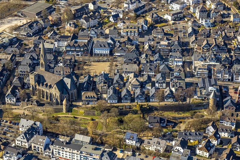 Aerial view, catholic church St. Martinus, town wall with angel tower and witch tower, evang. Church Olpe, residential area Frankfurter Straße and market place, Olpe town, Olpe, Sauerland, North Rhine-Westphalia, Germany, place of worship, DE, Europe, religious community, place of worship, property tax, holy place, real estate, church, parish, denomination, aerial view, aerial photography, aerial photography, religion, religious site, overview, bird's eye view, watchtower, residential area, housing and living, residential area, quality of life, residential neighbourhood, housing estate, residential area, birds-eyes view, overview