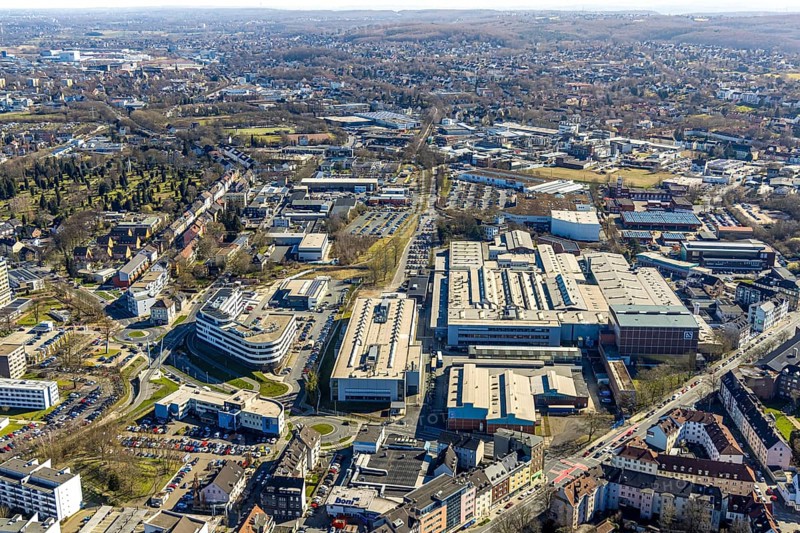 Aerial view, medical centre Pferdebachstraße with new extension and roundabout, bridge cycle path Rheinischer Esel, factory premises ZF Industrieantriebe Witten GmbH, on the right fire brigade and works office, behind chemical park Witten, sunshine, Witten, Ruhr area, North Rhine-Westphalia, Germany, DE, Europe, aerial view, aerial photography, aerial photography, location, overview, bird's-eye view, overview