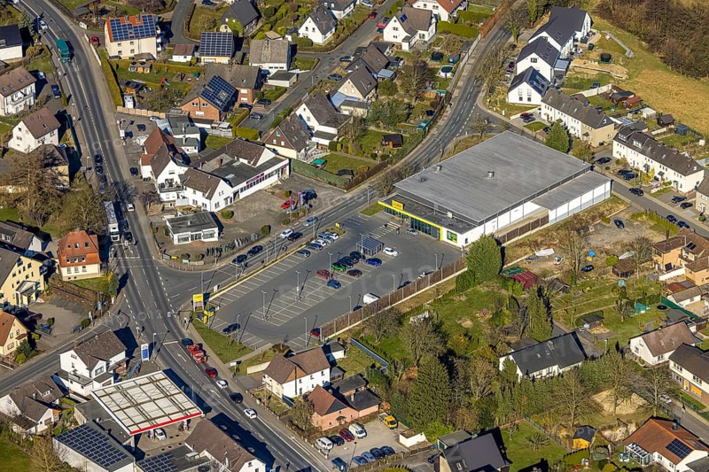 Aerial view, Netto supermarket Waltringer Weg and car park, Wickede, Soester Börde, North Rhine-Westphalia, Germany, DE, Europe, aerial view, aerial photography, aerial photography, overview, bird's-eye view, Wickede (Ruhr), birds-eyes view, overview