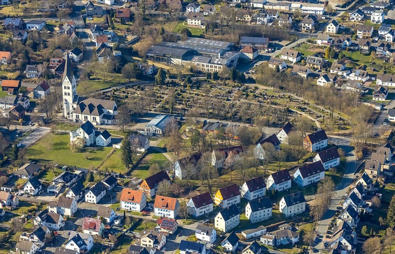 Aerial view, catholic parish church Saint Anthony of Padua and catholic cemetery Wickede burial ground, catholic kindergarten Kita St. Josef, residential area Lindenweg, Wickede, Soester Börde, North Rhine-Westphalia, Germany, architecture, building, educational institution, DE, village, Europe, garden, gravestones, burial ground, green trees, autumn, sky, houses, infrastructure, kindergarten, church tower, Kita St. Josef, landscape, aerial view, aerial photography, aerial photography, neighbourhood, province, religion, Saint Anthony of Padua, settlement, playground, overview, bird's-eye view, Wickede (Ruhr), residential area, birds-eyes view, catholic parish church, catholic cemetery, rural, overview, regional, red roofs
