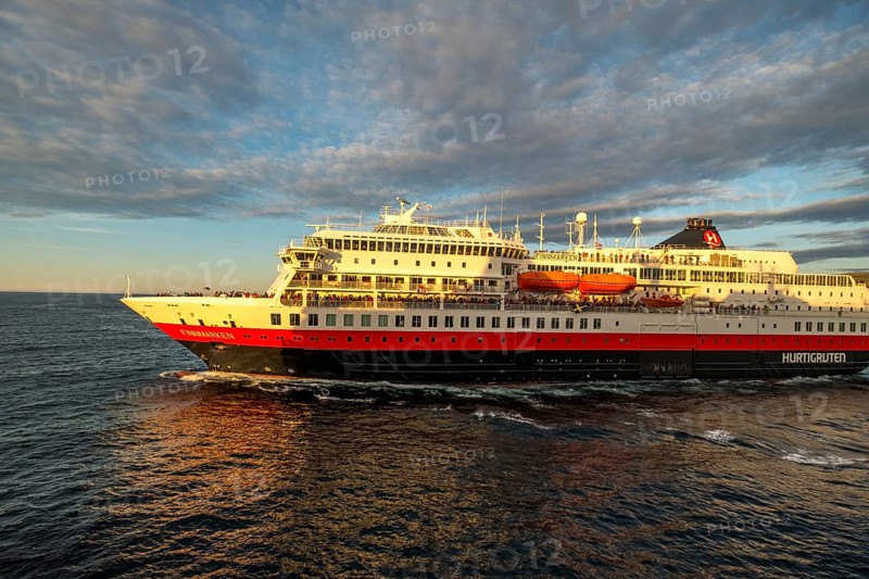 Tourists at the ship's railing, ship MS Finnmarken, Mehamn, Finnmark, Norway, Scandinavia, Europe, adventure trip, welcoming the passengers, tourism, Hurtigruten, Hurtigruten trip, cruise, cruise ship, liner service, NOR, passenger ship, shipping company Hurtigruten AS, travel, destination, shipping, sea voyage, sightseeing, tourism, Norwegian, Scandinavian, touristic