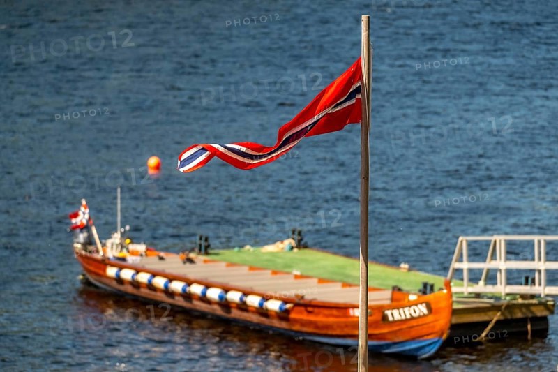 Norwegian flag, excursion boat, Kirkenes, Finnmark, Norway, Scandinavia