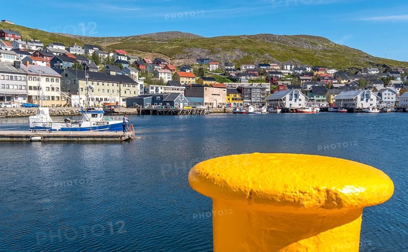 Ship landing stage with bollard, view of Honningsvåg, Finnmark, Norway, Scandinavia, Europe, adventure travel, tourism, Honningsvåg, Hurtigruten, Hurtigruten voyage, cruise, NOR, travel, destination, ship landing stage, sea voyage, sightseeing, skyline, tourism, Norwegian, Scandinavian, touristic