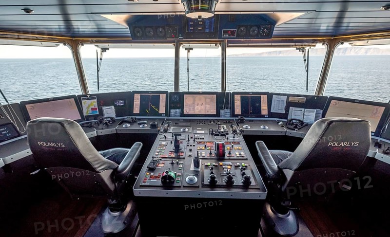 MS Polarlys, command bridge, Honningsvåg, Finnmark, Norway, Scandinavia, Europe, adventure travel, tourism, Honningsvåg, Hurtigruten, Hurtigruten voyage, command post, cruise, cruise ship, NOR, navigation technology, travel, destination, ship, shipping, ship bridge, sea voyage, sightseeing, controls, tourism, Norwegian, Scandinavian, touristic