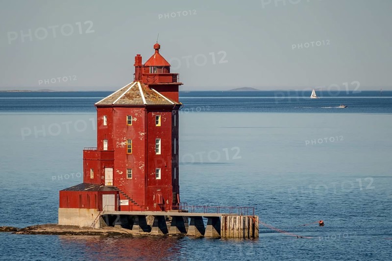 Kjeungskjær Fyr, red lighthouse, off the Norwegian coast on a small archipelago off Ã˜rland, Trø¸ndelag.Uthaug, Trø¸ndelag, Norway, Scandinavia, Europe, adventure travel, monument protection, fjord, tourism, Hurtigruten, Hurtigruten voyage, island, cruise, coast, coastal landscape, lighthouse, NOR, travel, destination, skerry, sea voyage, seabird sanctuary, sailing boat, sightseeing, tourism, Trøndelag, tower, Uthaug, octagonal, Norwegian, red colour, red facade, Scandinavian, tourist, Lroter Leutturm, wooden lighthouse, historic lighthouse, landmark, landmarking