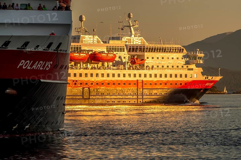 Ship MS Polarlys, ship MS Richard With, harbour Molde, Møre og Romsdal, Norway, Scandinavia, Europe, adventure trip, tourism, harbour, Hurtigruten, Hurtigruten trip, cruise, cruise ship, Molde, Møre og Romsdal, NOR, shipping company Hurtigruten AS, trip, destination, ship, shipping, sea trip, sightseeing, tourism, Norwegian, Scandinavian, touristic