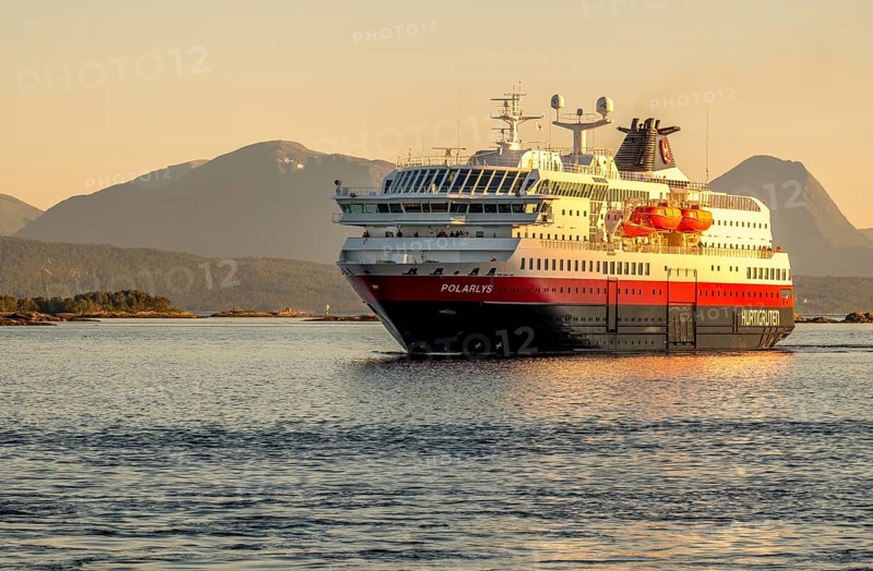 Ship MS Polarlys, harbour Molde, Møre og Romsdal, Norway, Scandinavia, Europe, adventure trip, tourism, harbour, Hurtigruten, Hurtigruten trip, cruise, cruise ship, Molde, Møre og Romsdal, NOR, shipping company Hurtigruten AS, trip, destination, ship, shipping, sea trip, sightseeing, tourism, Norwegian, Scandinavian, touristic
