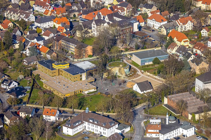 Aerial view, Ursulinengymnasium Werl and castle ruins of the former electoral town castle, Werl, Soester Börde, North Rhine-Westphalia, Germany, DE, Europe, aerial view, aerial photography, aerial photography, overview, bird's-eye view, overview