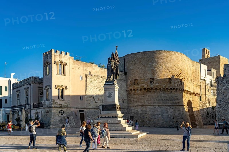 Torre Alfonsina and the Monumento agli Eroi e ai Martiri Otrantini del 1480 in front of the historic centre of Otranto, Apulia, Italy