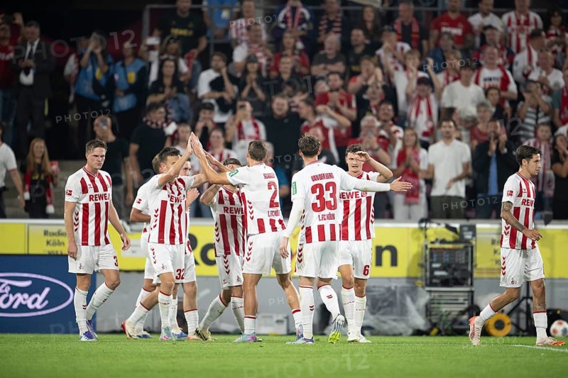 (DFL/DFB REGULATES PROHIBIT ANY USE OF PHOTOGRAPHS AS IMAGE SEQUENCES AND/OR QUASI-VIDEO), RheinEnergieStadion, Cologne, North Rhine-Westphalia, Denis Huseinbasic (1.FC Köln, midfield, #8), Kristoffer Lund (1.FC Köln, defence, #32), Jakub Kaminski (1.FC Köln, midfield, #16), Jan Thielmann (1.FC Köln, midfield, #29), 1st Bundesliga, 1.FC Köln, SC Freiburg on 31.08.2025 at the RheinEnergieStadion in Cologne Germany