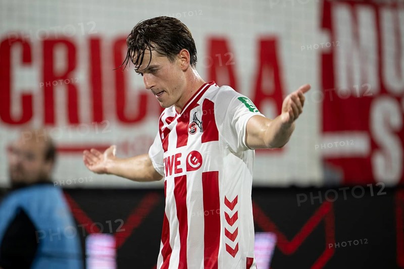 (DFL/DFB REGULATES PROHIBIT ANY USE OF PHOTOGRAPHS AS IMAGE SEQUENCES AND/OR QUASI-VIDEO), RheinEnergieStadion, Cologne, North Rhine-Westphalia, Jakub Kaminski (1.FC Köln, Midfield, #16), 1. Fußball Bundesliga, 1.FC Köln, SC Freiburg on 31.08.2025 at the RheinEnergieStadion in Cologne Germany